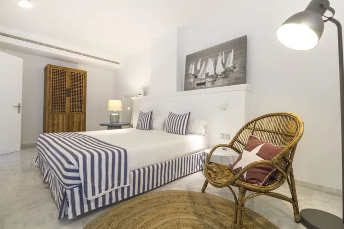 Marina Suites 2