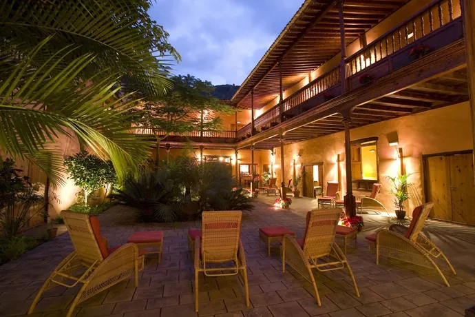 LIVVO La Quinta Roja 2