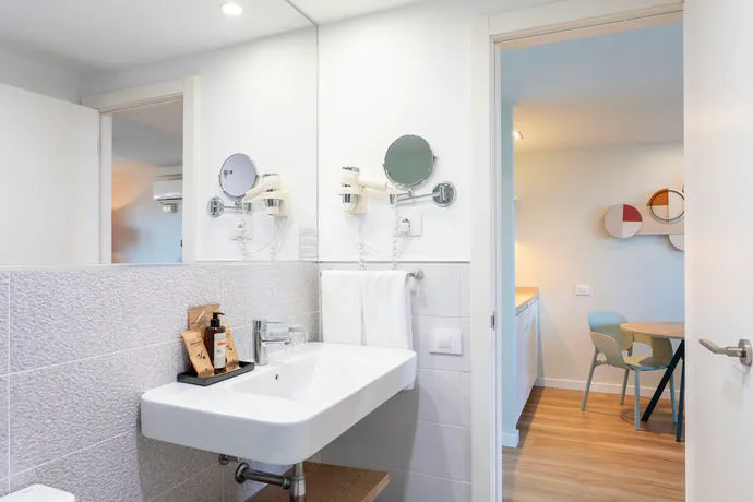 LIVVO Anamar Suites 3