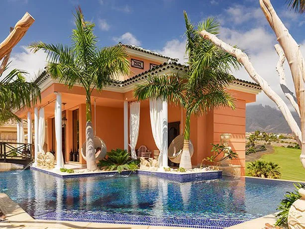Royal Garden Villas and Spa 2