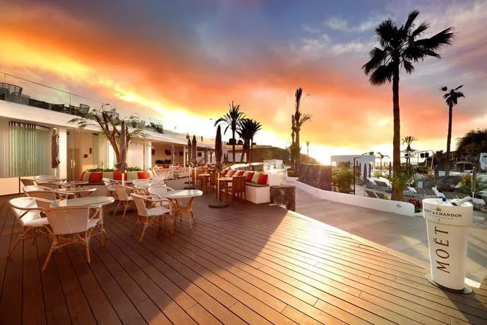 Hard Rock Tenerife 3