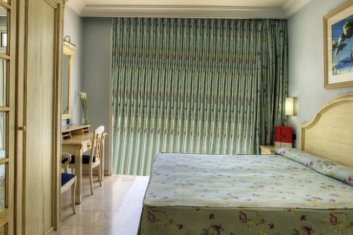 Holiday Club Playa Amadores 3