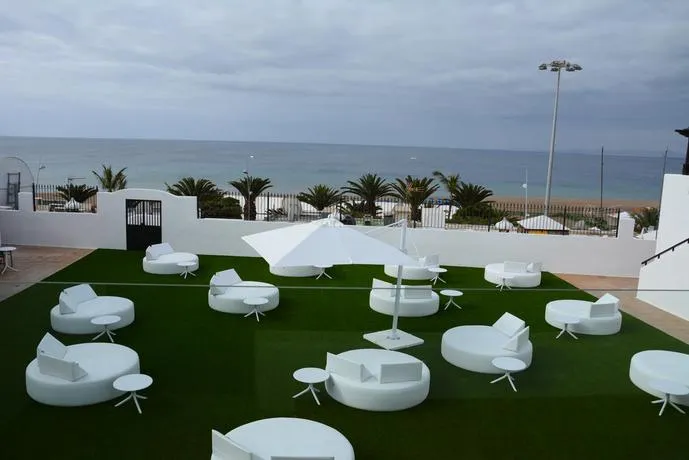 R2 Bahía Kontiki Beach Apartments 3
