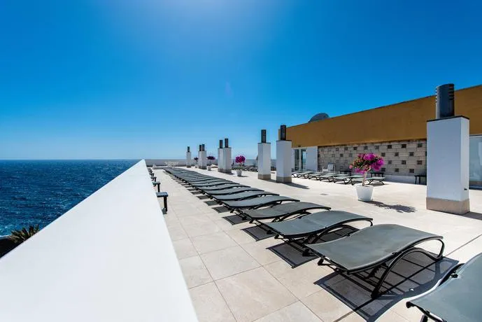 Atlantic Holiday Hotel 3