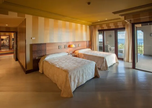 Unique Club at Lopesan Costa Meloneras Resort 3